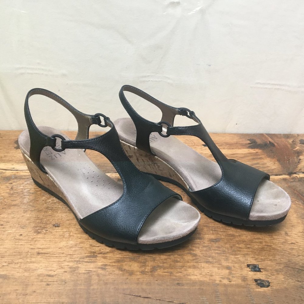 Naturalizer 7.5 Black Wedge Sandal